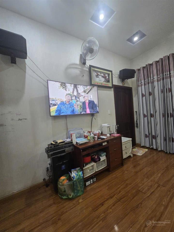 Bán nhà đẹp, đủ tiện nghi, cách mặt tiền đường trường sa, phường 17, quận bình thạnh chỉ 10 m.