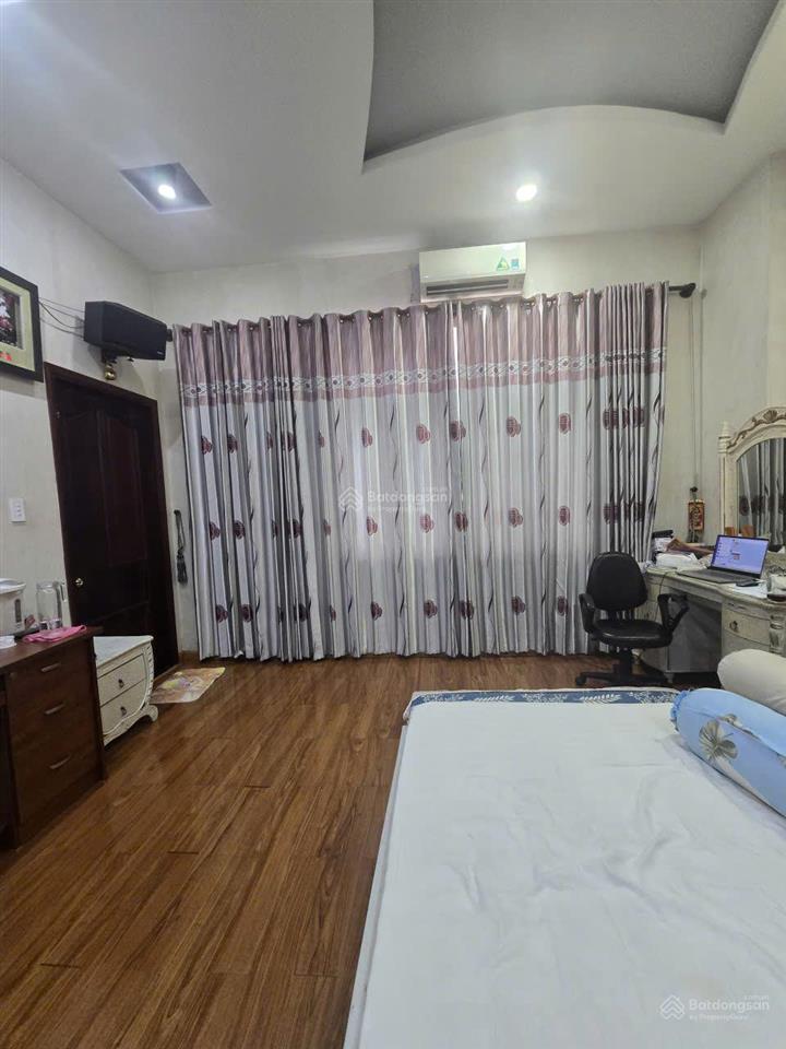 Bán nhà đẹp, đủ tiện nghi, cách mặt tiền đường trường sa, phường 17, quận bình thạnh chỉ 10 m.