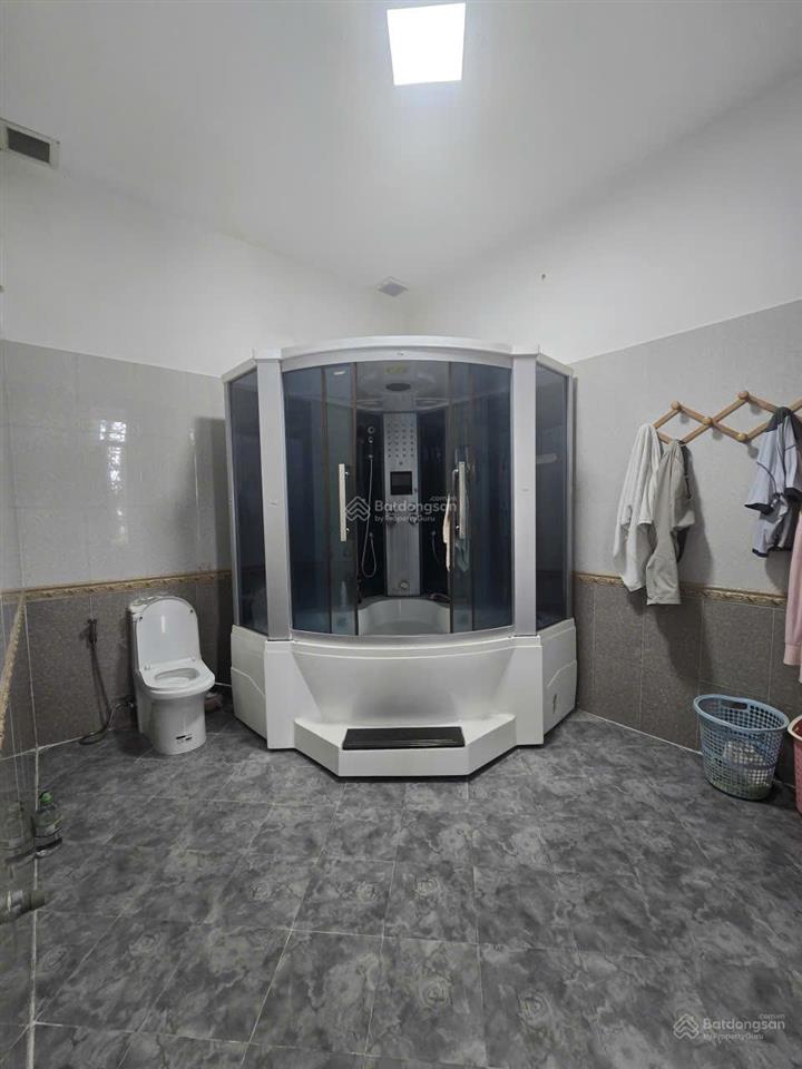 Bán nhà đẹp, đủ tiện nghi, cách mặt tiền đường trường sa, phường 17, quận bình thạnh chỉ 10 m.