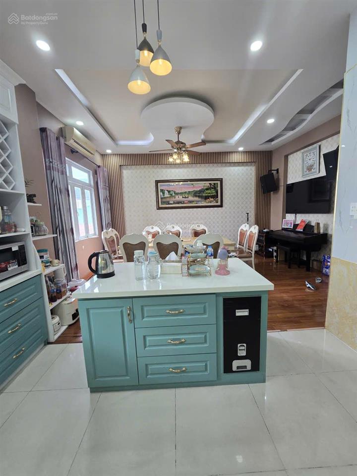 Bán nhà đẹp, đủ tiện nghi, cách mặt tiền đường trường sa, phường 17, quận bình thạnh chỉ 10 m.