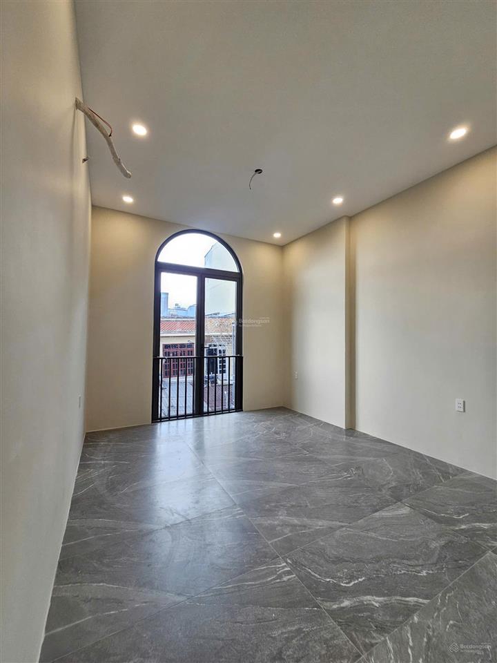 Chính chủ bán villas thảo điền quận 2  dt 7 x 14.