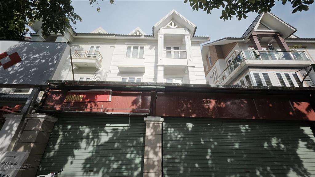 Cho thuê nhà riêng biệt thự 151m2 5 tầng giá 70tr/th tại mặt phố nguyễn cao luyện,  0941 861 ***