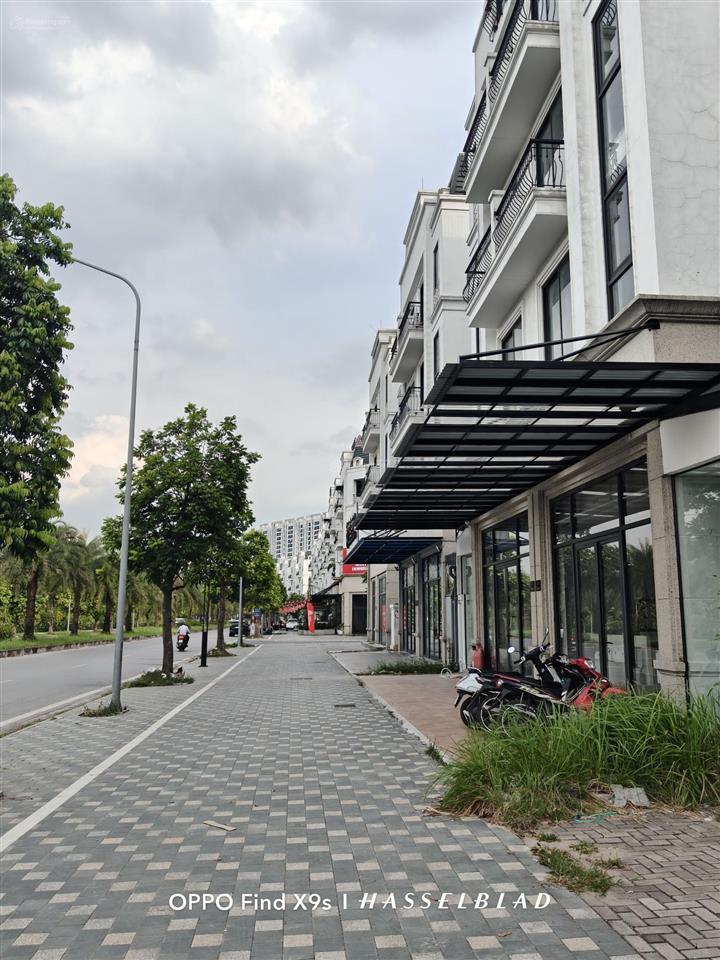 Cho thuê biệt thự thô 5t 35tr 135m2 diamond point phúc đồng  mặt phố đào hinh  0365 636 ***