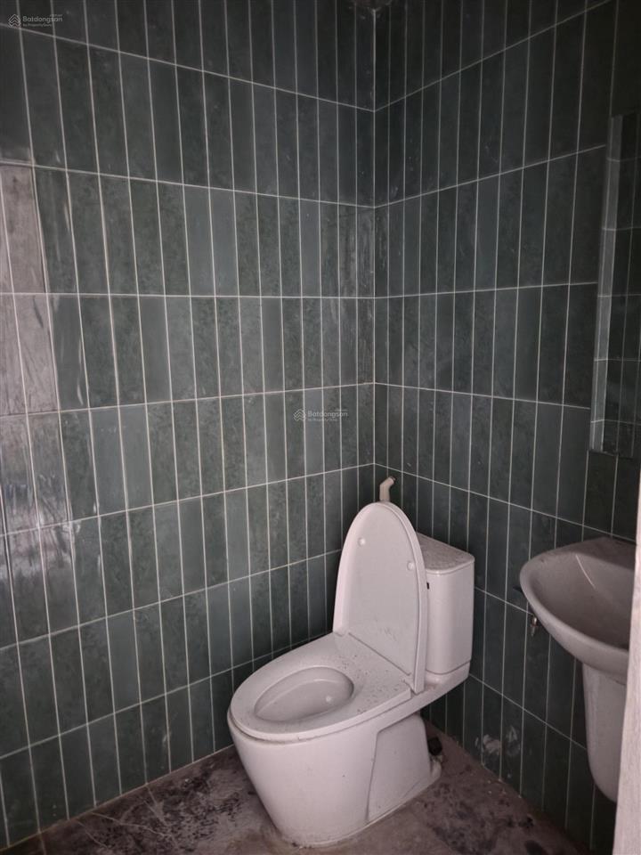 Cho thuê nhà 5 tầng mặt phố hồng tiến 60m.  chính chủ 0365 636 ***