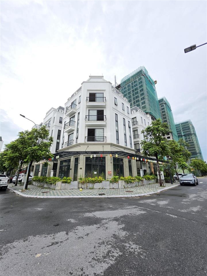 Cho thuê 2 căn góc 205m2 dự án diamond point phúc đồng   0365 636 *** 0941 861 ***