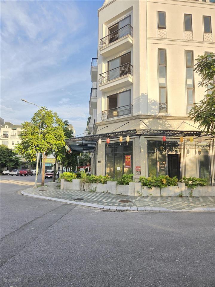 Cho thuê 2 căn góc 205m2 dự án diamond point phúc đồng   0365 636 *** 0941 861 ***
