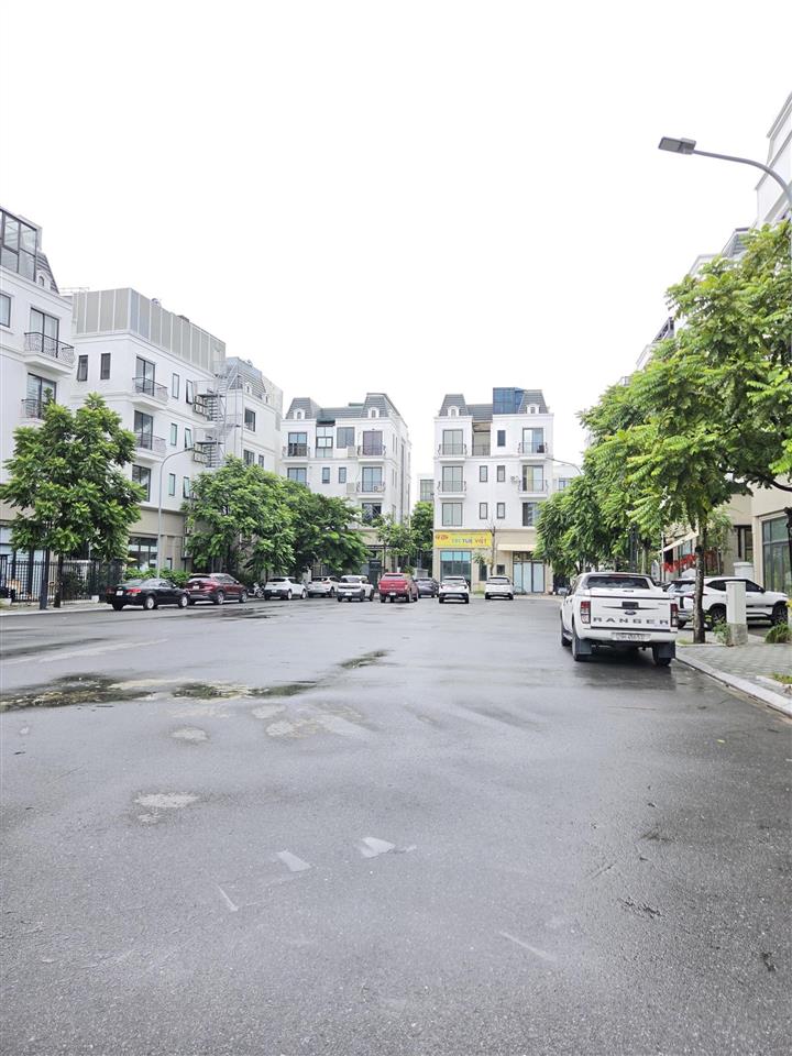 Cho thuê 2 căn góc 205m2 dự án diamond point phúc đồng   0365 636 *** 0941 861 ***