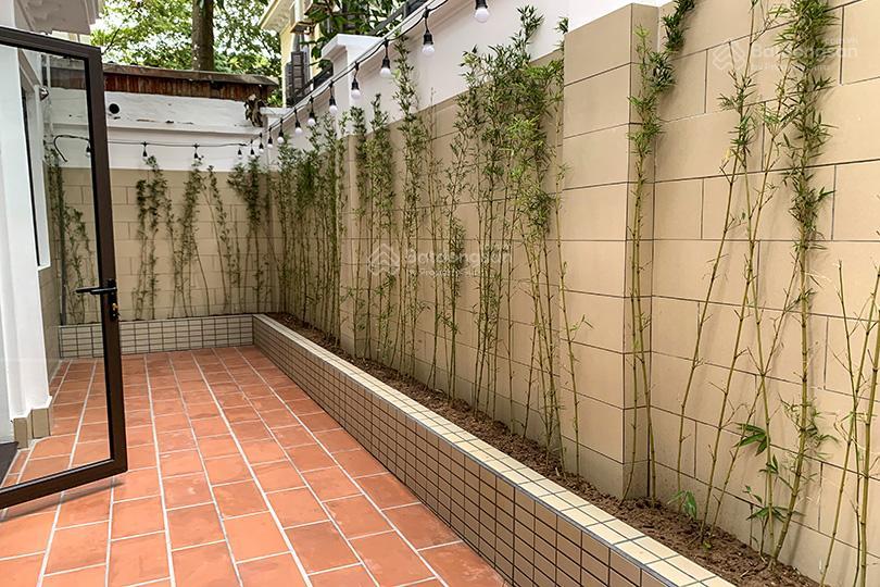 Cho thuê bt ciputra, 180m2, 4 phòng ngủ, đầy đủ nội thất, gần trường quốc tế