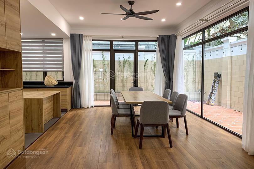 Cho thuê bt ciputra, 180m2, 4 phòng ngủ, đầy đủ nội thất, gần trường quốc tế