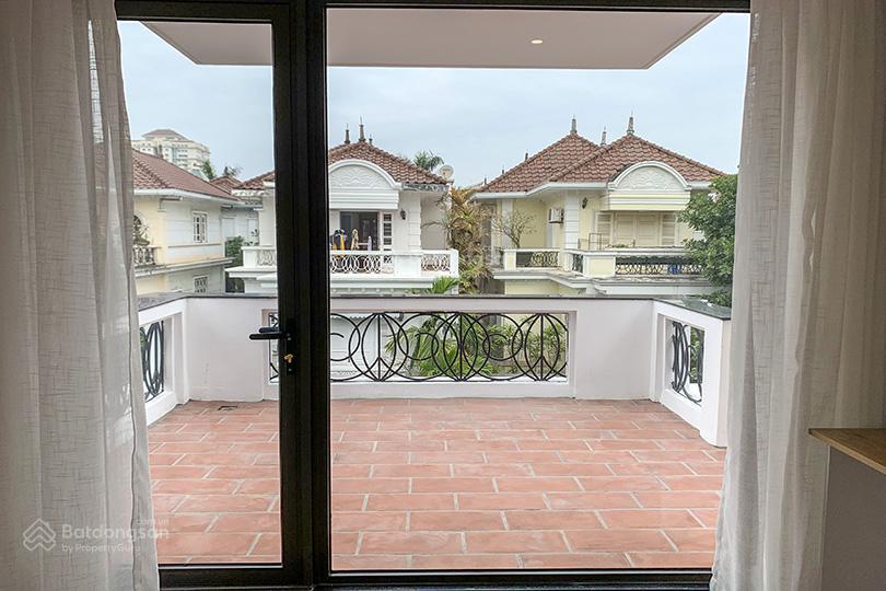 Cho thuê bt ciputra, 180m2, 4 phòng ngủ, đầy đủ nội thất, gần trường quốc tế