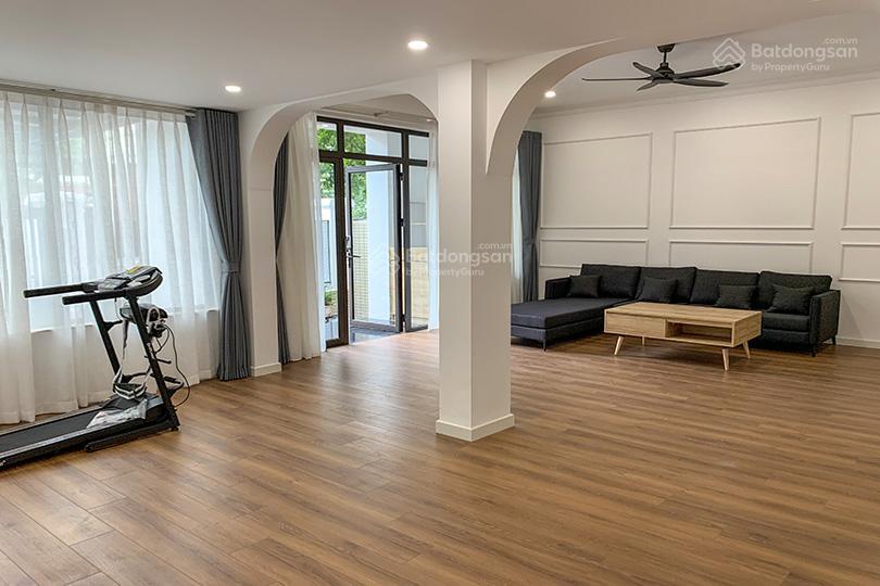 Cho thuê bt ciputra, 180m2, 4 phòng ngủ, đầy đủ nội thất, gần trường quốc tế