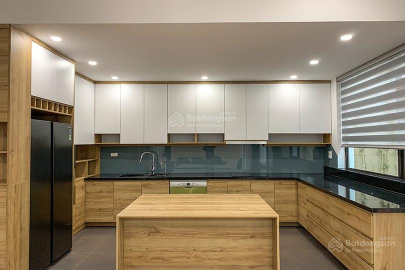 Cho thuê bt ciputra, 180m2, 4 phòng ngủ, đầy đủ nội thất, gần trường quốc tế
