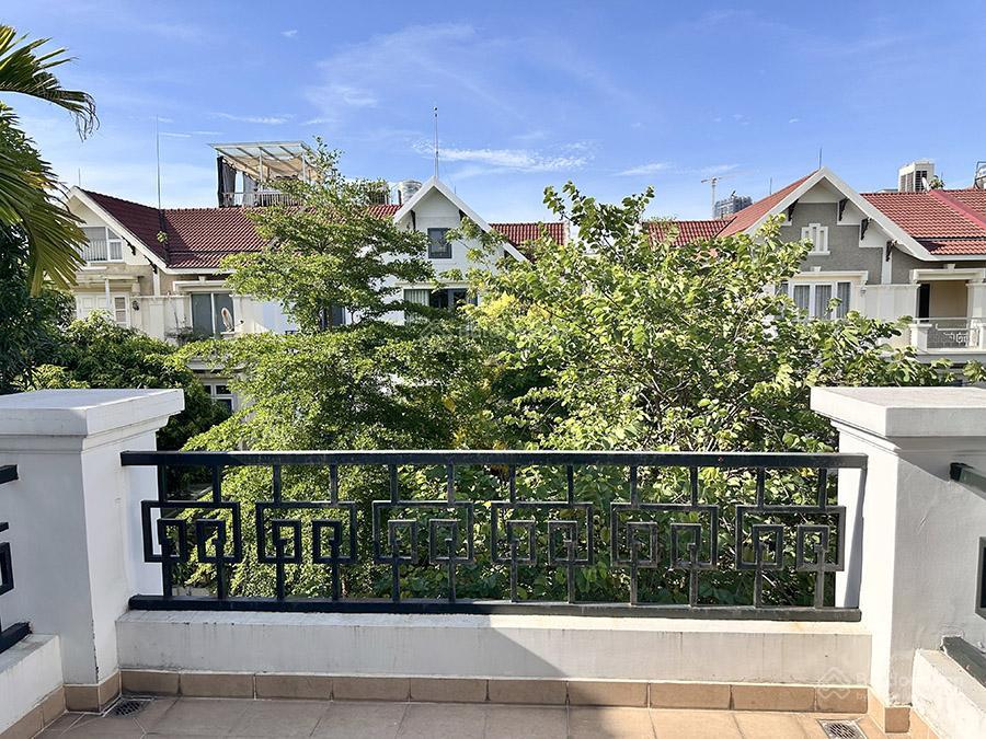Cho thuê bt 5pn, 4wc, 66 triệu, 180m2 tại ciputra, hà nội
