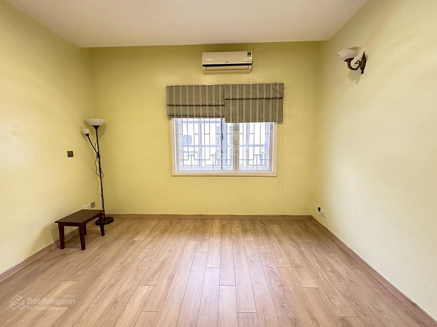 Cho thuê bt 6pn, 4wc, 198m2 tại khu đô thị nam thăng long  ciputra, giá tốt