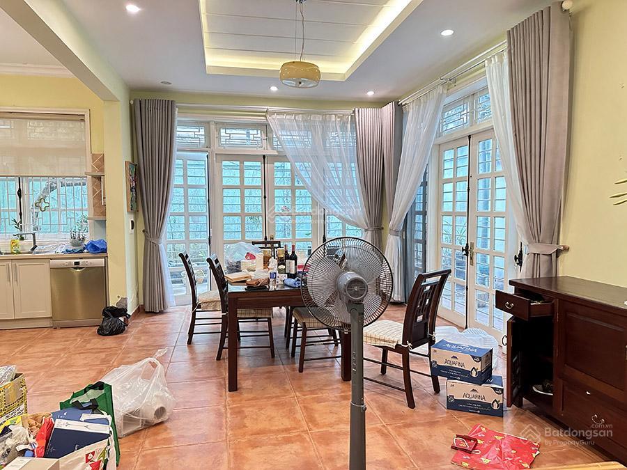 Cho thuê bt 6pn, 4wc, 198m2 tại khu đô thị nam thăng long  ciputra, giá tốt