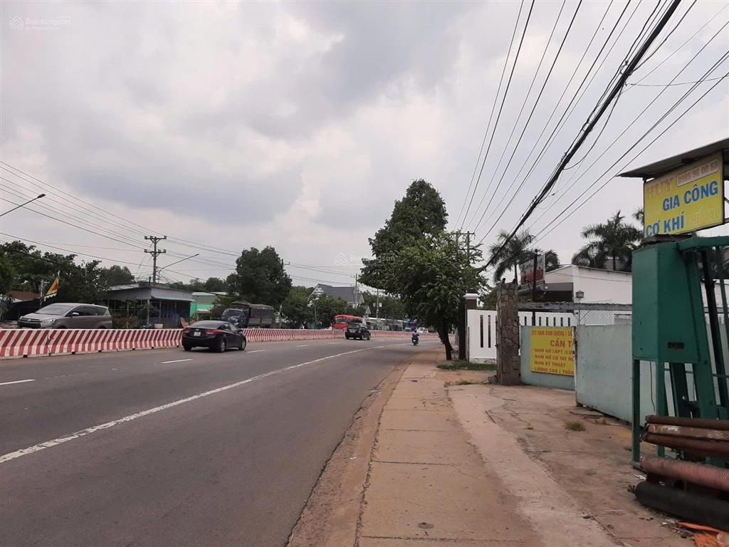 Dt 1905m2, ngang 20m 18 triệu/m2 đang cho thuê 50 triệu/tháng đang là xưởng sản xuất đồ gỗ