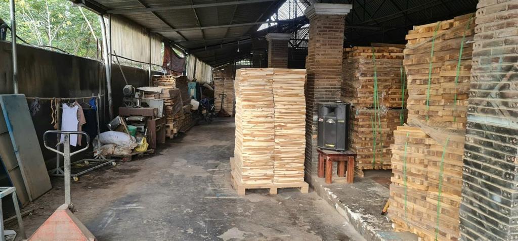 Dt 1905m2, ngang 20m 18 triệu/m2 đang cho thuê 50 triệu/tháng đang là xưởng sản xuất đồ gỗ