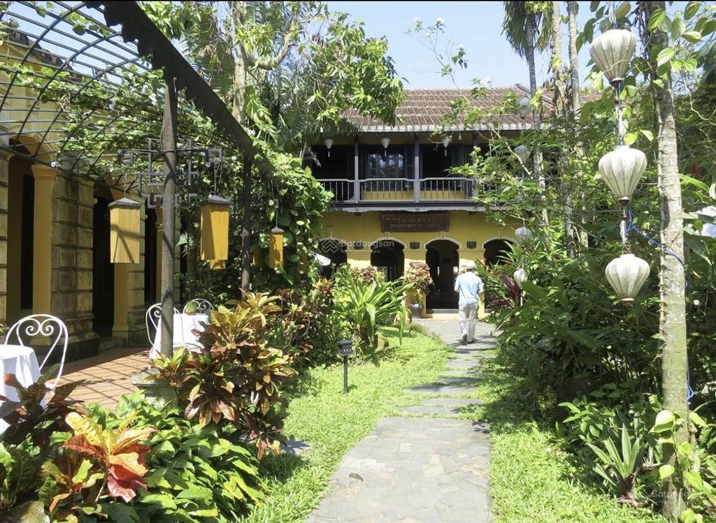 Nhà pháp hội an cần bán mt phan bội châu trái tim di sản .176m2