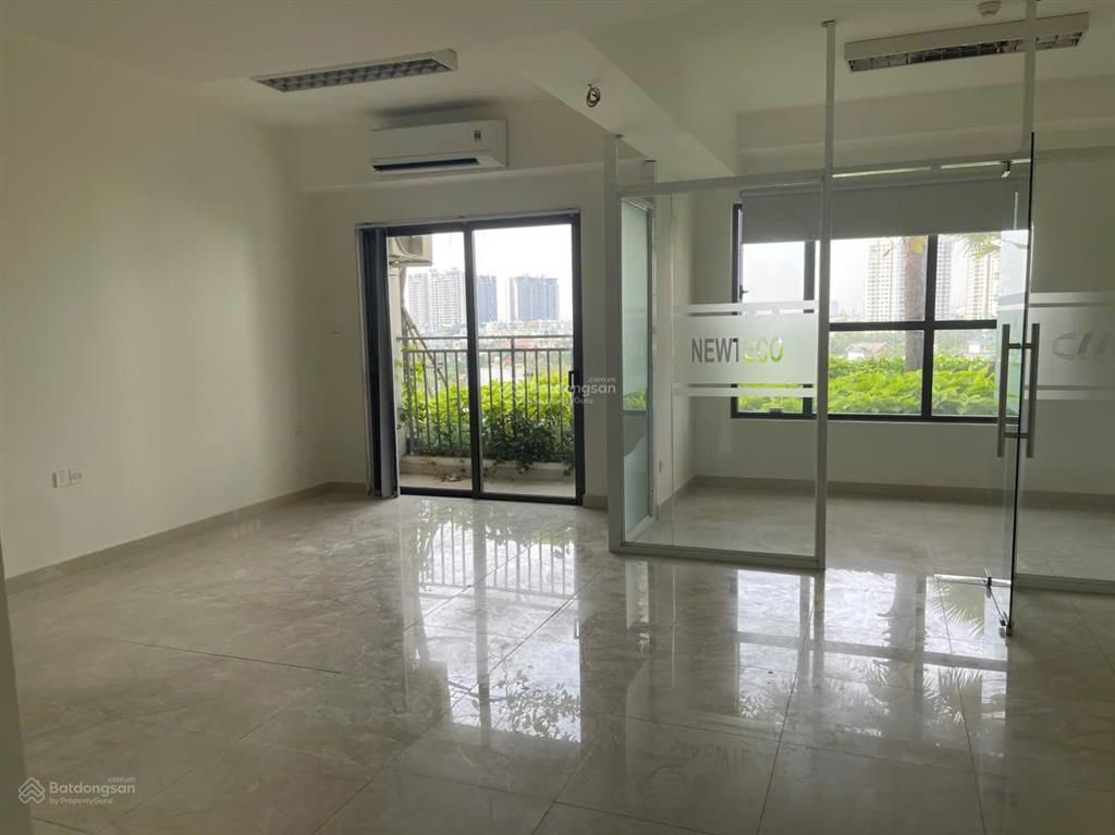 Cho thuê văn phòng tại the sun avenue chỉ 10 triệu  0906 689 ***