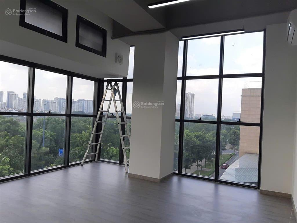 Cho thuê văn phòng tại the sun avenue chỉ 10 triệu  0906 689 ***