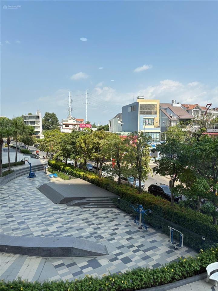 Cho thuê văn phòng giá tốt tại the sun avenue  an phú  quận 2 chỉ 10 triệu/tháng