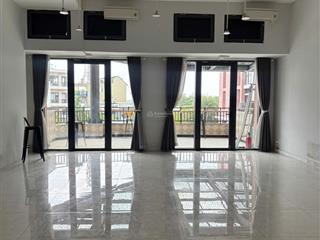 Cho thuê văn phòng diện tích lớn có ban công riêng  the sun avenue  an phú  quận 2