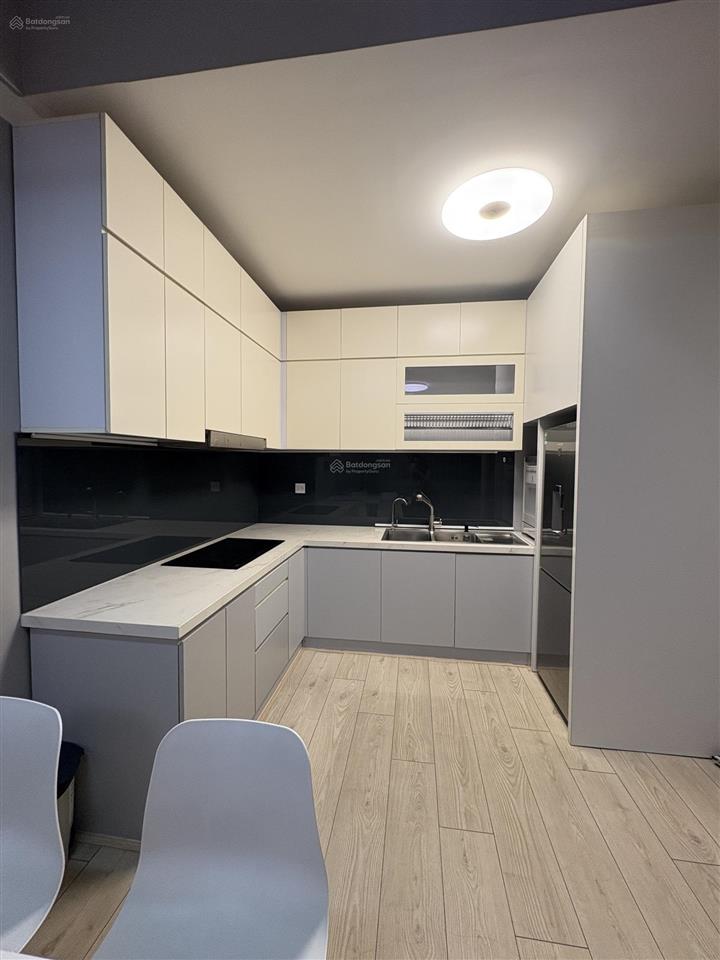 Cho thuê 2pn nội thất đẹp the sun avenue, chỉ 18,5tr/tháng, trống sẵn dọn vào liền