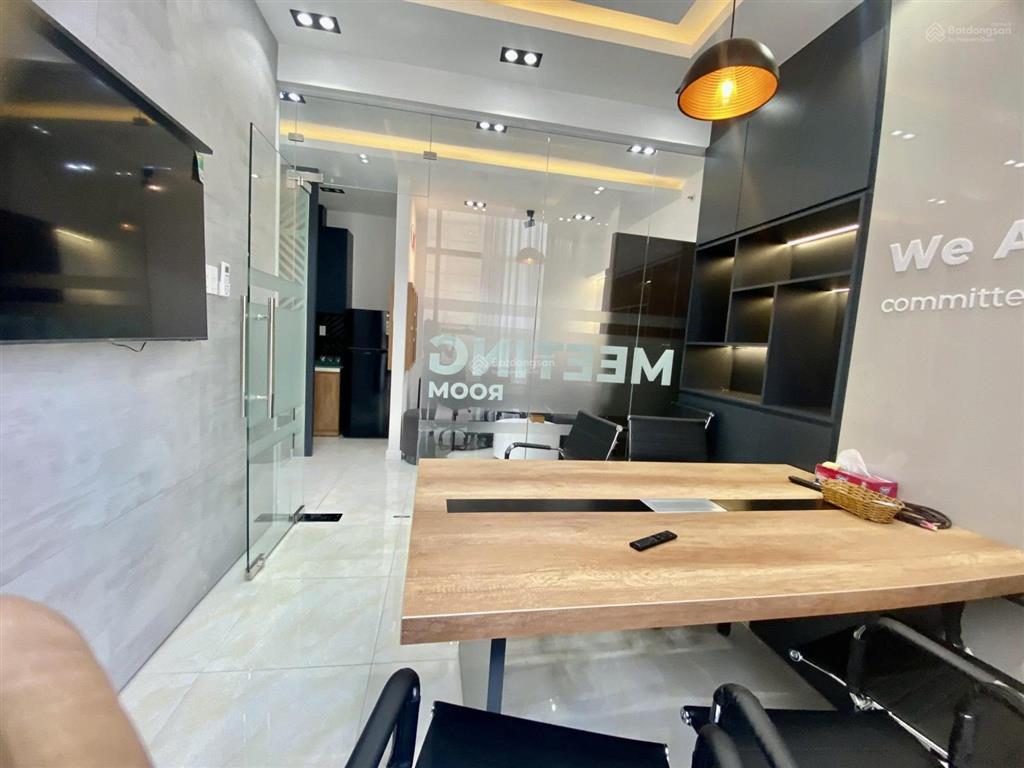 Cho thuê văn phòng đẹp tại the sun avenue  quận 2, đã setup nội thất đẹp, chỉ 16tr/tháng