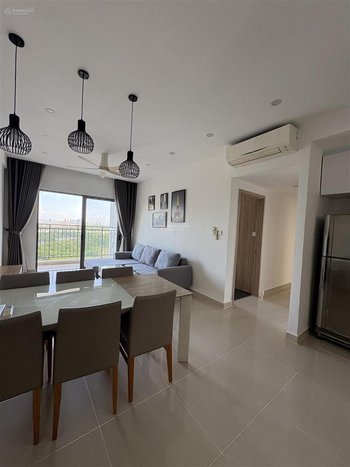 Cho thuê 3pn the sun avenue 96m2, full nội thất đẹp, trống sẵn, chỉ 22 triệu/tháng