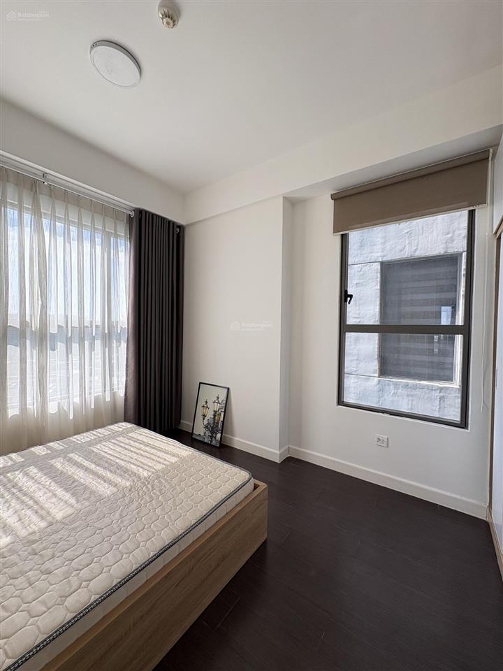 Cho thuê 3pn the sun avenue 96m2, full nội thất đẹp, trống sẵn, chỉ 22 triệu/tháng