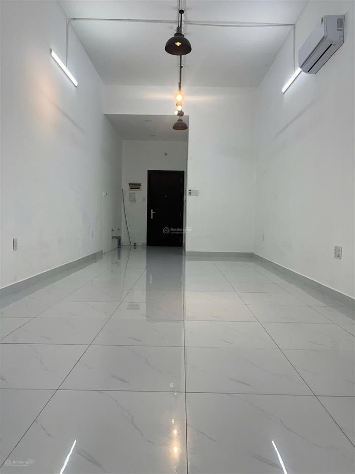 Cho thuê văn phòng trống sẵn 41m2, chỉ 11 triệu/tháng.  0906 689 ***