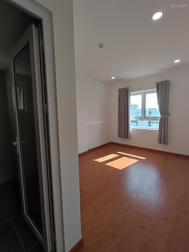 Bán căn hộ phú gia, căn 72m2 view hồ bơi, giá 3 tỷ đã có sổ  vay được tất cả ngân hàng