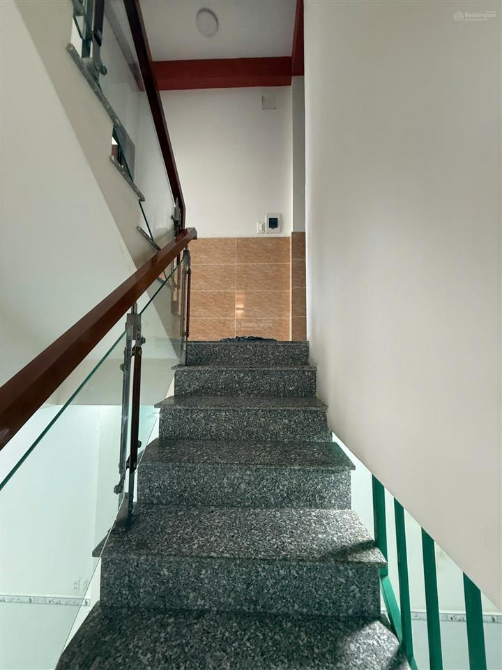 Chính chủ cho thuê nhà nguyên căn mt đường số 21, 4x16m, giá 11 tr/ tháng. nhà 1 trệt 2 lầu