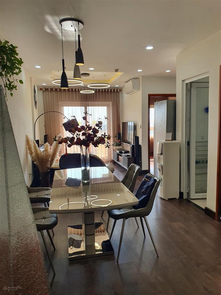 Bán căn kế góc cực mát  view sông  75m2, 2pn, 2wc giá 2.8 tỷ có nội thất  sổ hồng sẵn