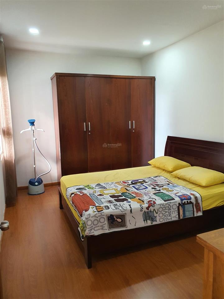 Bán căn kế góc cực mát  view sông  75m2, 2pn, 2wc giá 2.8 tỷ có nội thất  sổ hồng sẵn