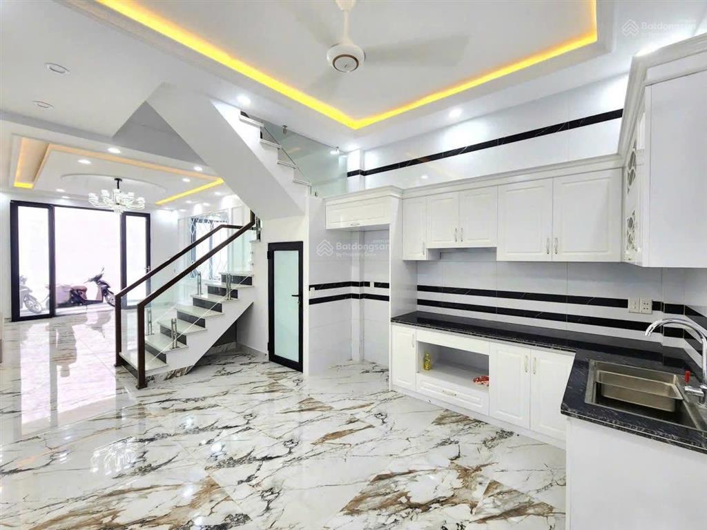Khu nhà 3 tầng đẹp gần chợ cam lộ hùng vương  hồng bàng chỉ 2,5 tỷ