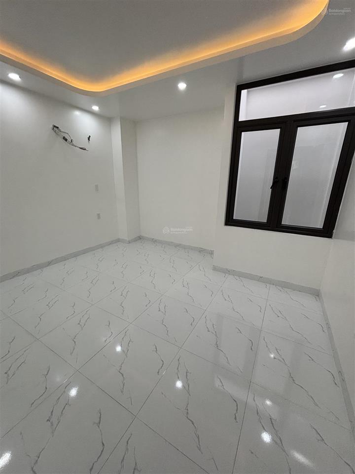 4 tầng đẹp đường 3 ô tô  hùng vương  hồng bàng