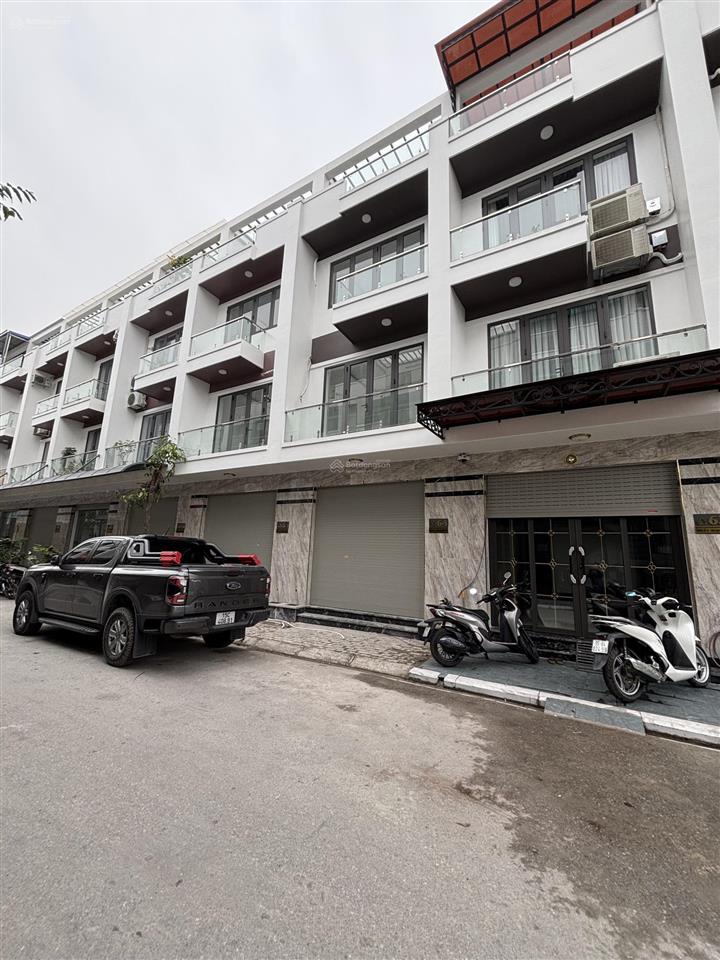 4 tầng đẹp đường 3 ô tô  hùng vương  hồng bàng
