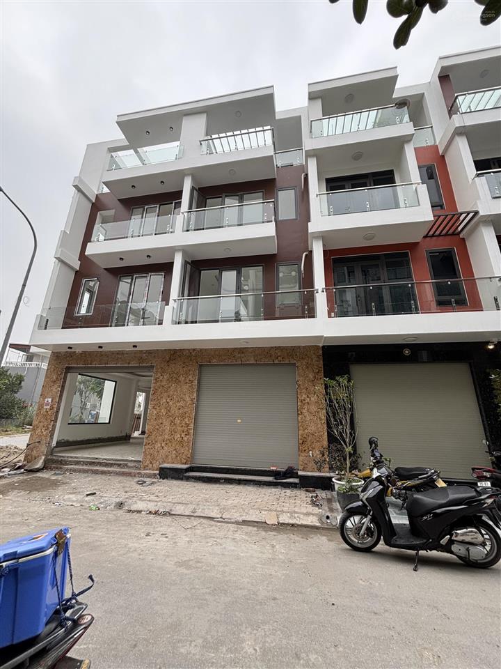 4 tầng đẹp đường 3 ô tô  hùng vương  hồng bàng