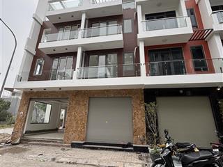 4 tầng đẹp đường 3 ô tô  hùng vương  hồng bàng
