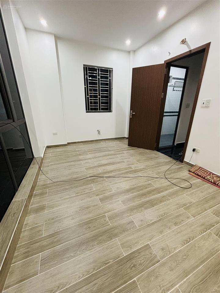 Nhà 4 tầng đẹp độc lập, mặt đường 10m, gần metro, gần bến xe thượng lý, sở dầu, hồng bàng