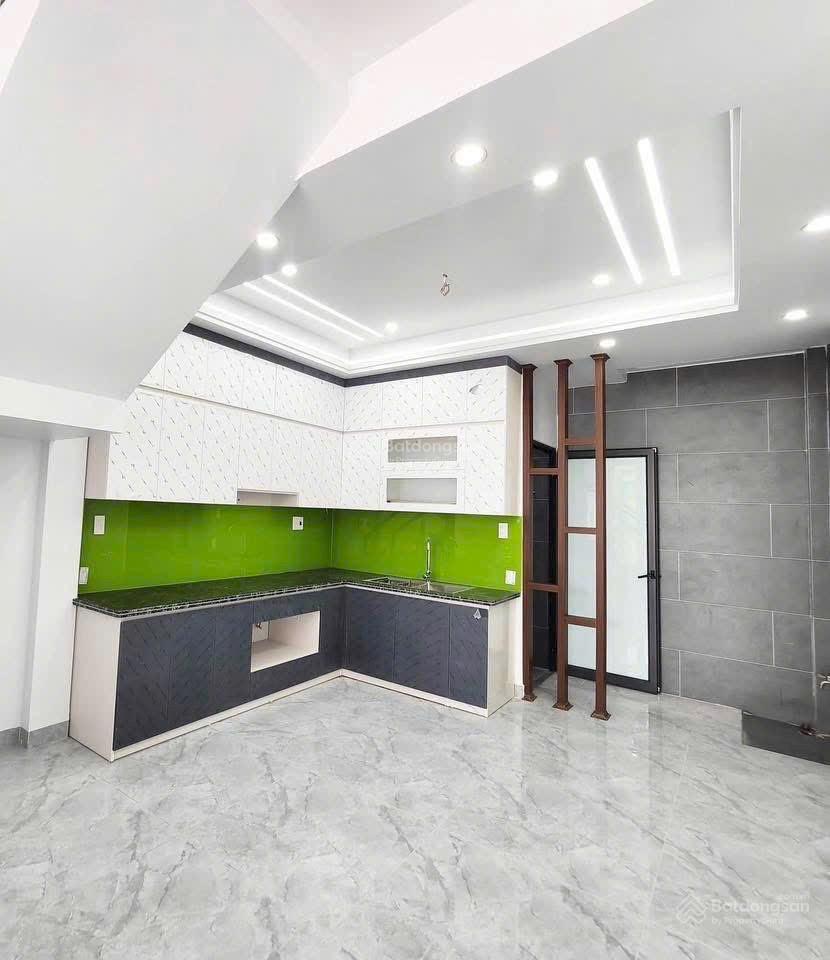 4 tầng bạch mai  gần việt tiệp 2, ngõ 7m ô tô ra vào