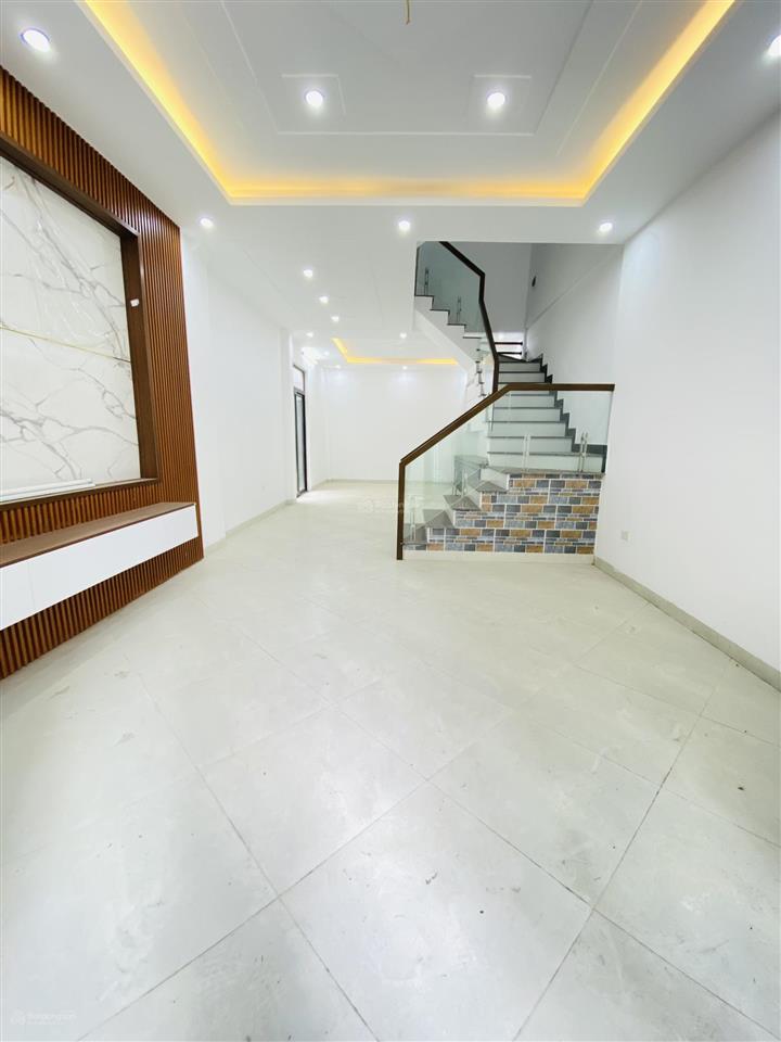 Bán nhà 3 tầng trang quan, cạnh pg an đồng  ngõ ô tô
