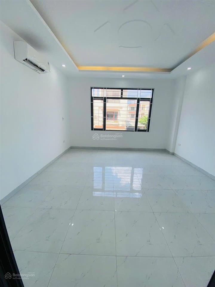 Bán nhà 3 tầng trang quan, cạnh pg an đồng  ngõ ô tô