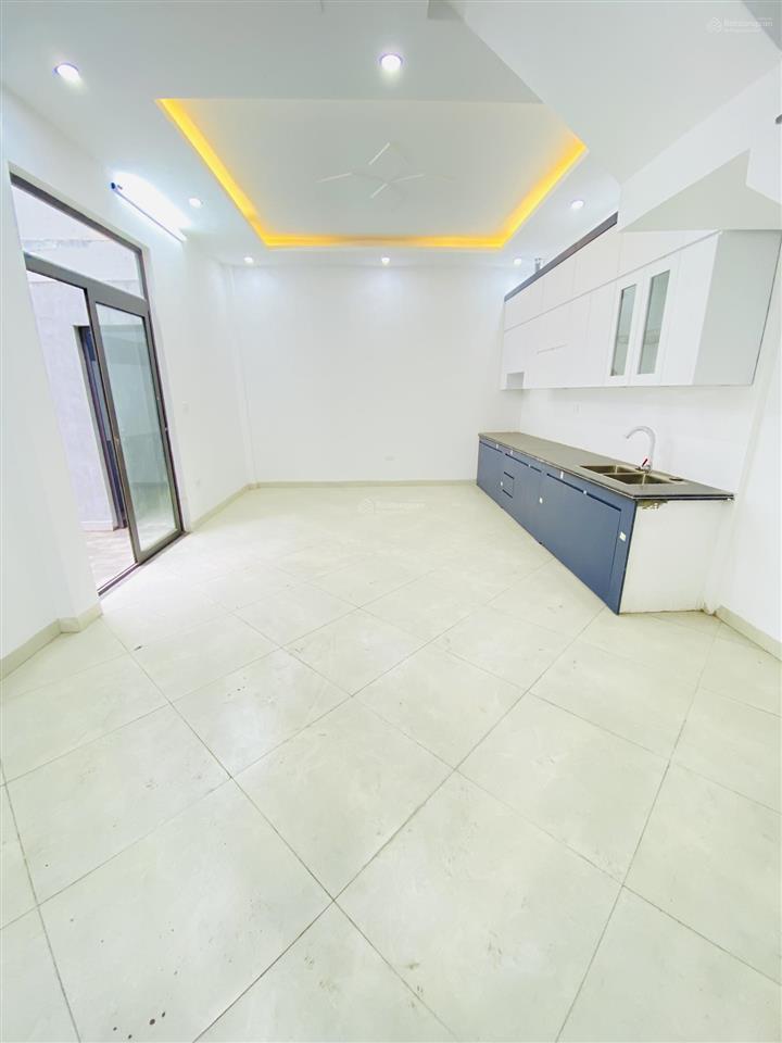 Bán nhà 3 tầng trang quan, cạnh pg an đồng  ngõ ô tô
