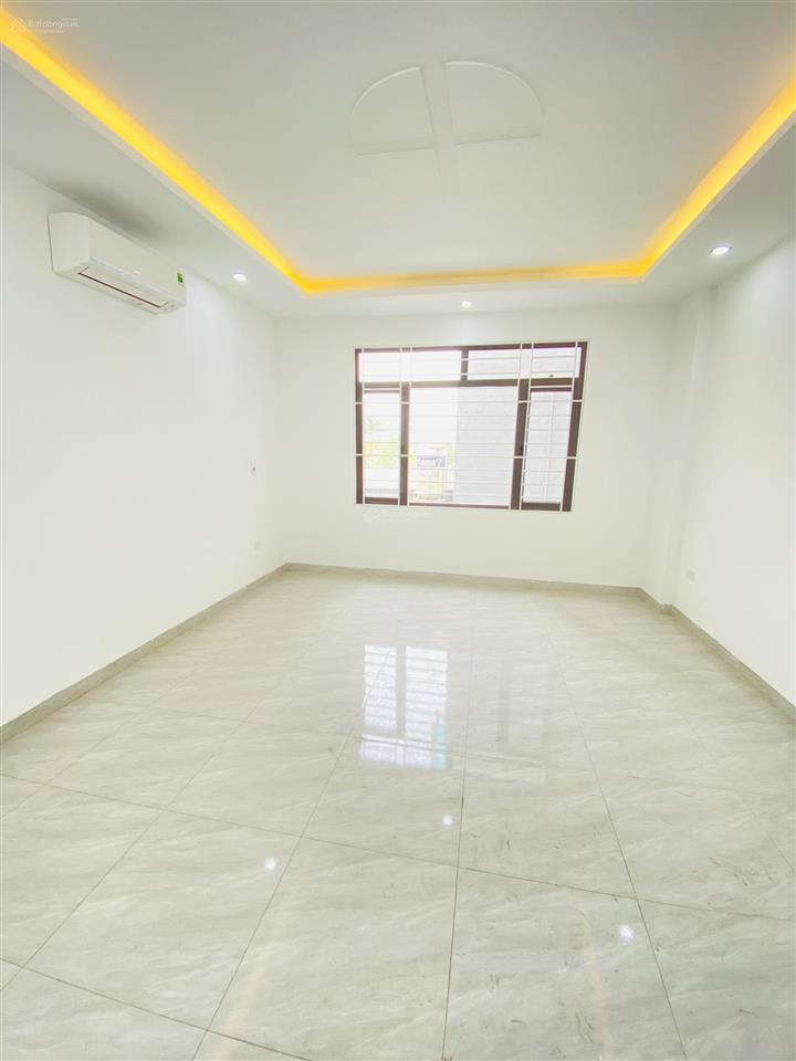 Bán nhà 3 tầng trang quan, cạnh pg an đồng  ngõ ô tô