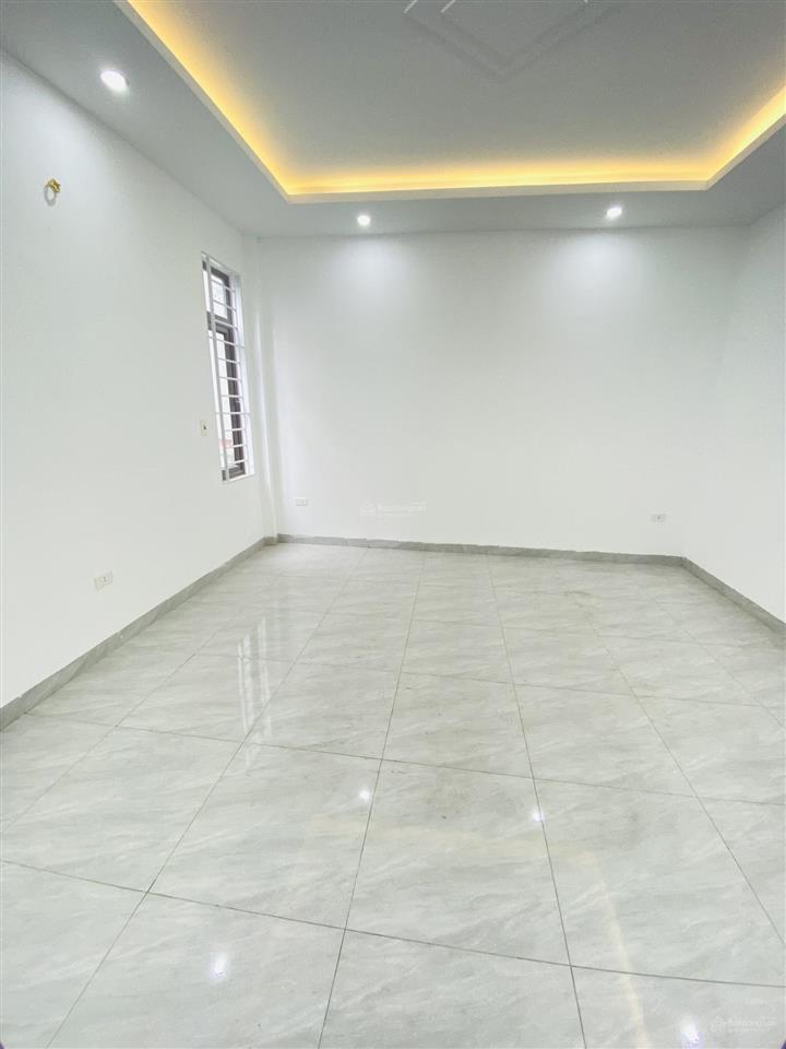 Bán nhà 3 tầng trang quan, cạnh pg an đồng  ngõ ô tô