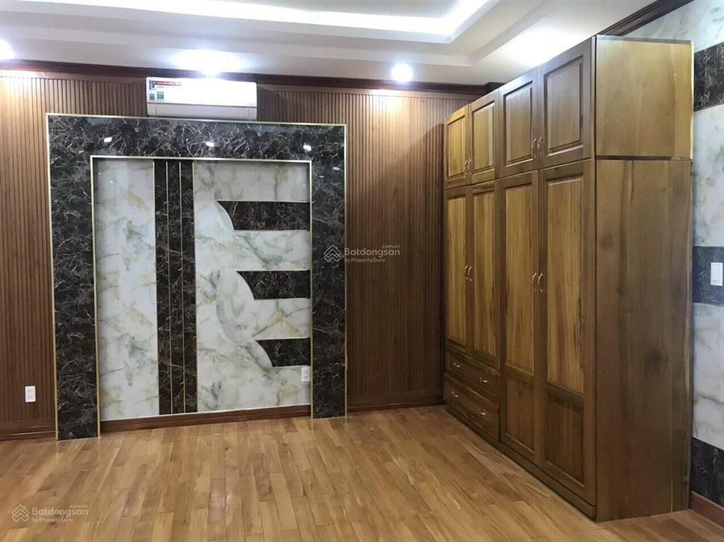 1/ đường tân kỳ tân quý , diện tích  6m * 11m , kc  1 trệt 5 lầu + sân thượng chỉ 9,5 tỷ