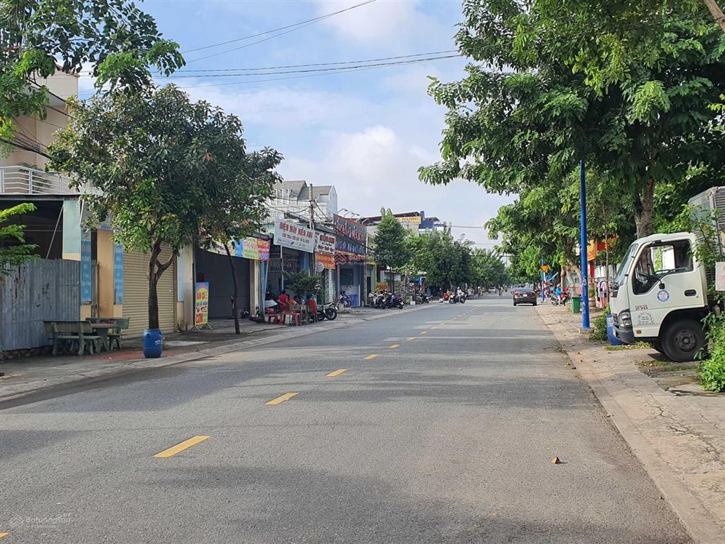 Bán đất đường d12 phú tân, 5x20m, ngay ngã 4 chợ tự phát kinh doanh sầm uất nhất