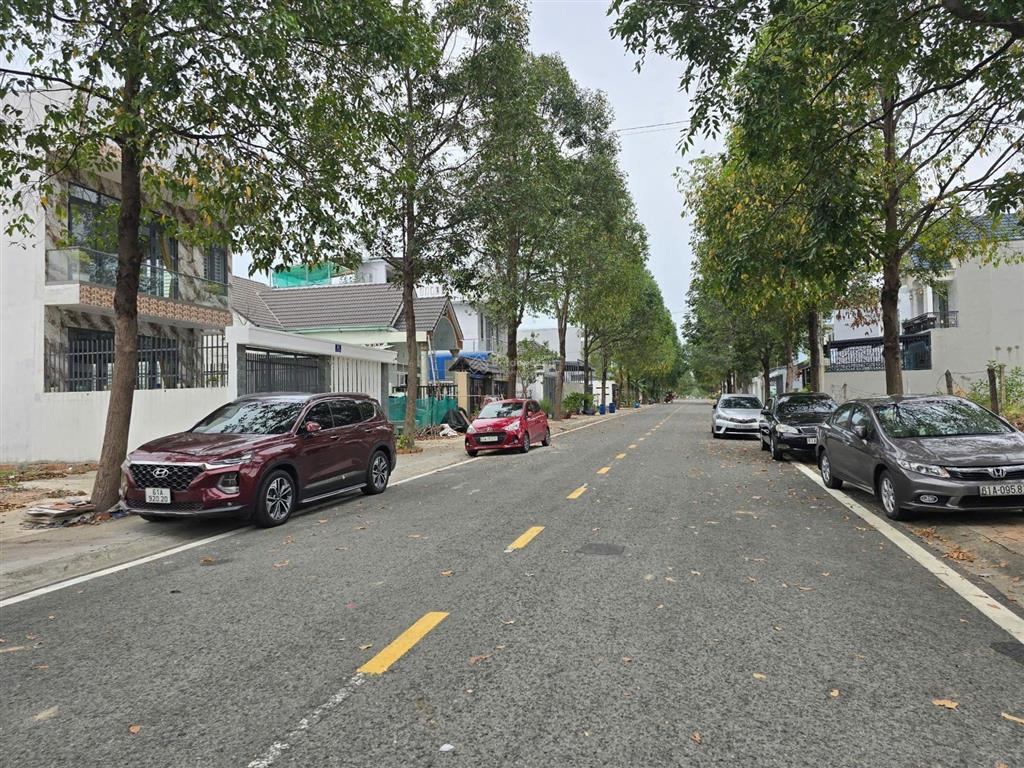 Đất đường 7b khu tđc định hòa kế bên tthc , tttm aeon diện tích 7,5x20 hàng hiếm nhất khu hiện tại